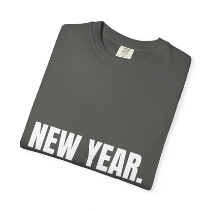 Dynamic Fitness "New Year. Same PR Chase." Tee – Heavyweight Garment-Dyed